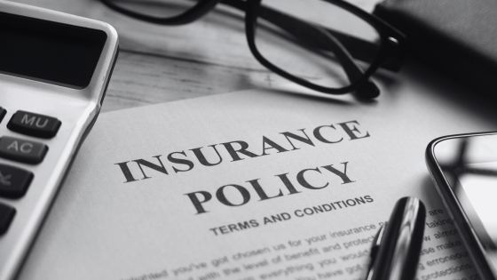 The Difference Between Life Insurance & Business Insurance: Do You Need Both?